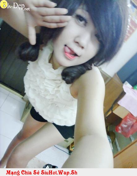 Girl xinh 9x show hàng đẹp